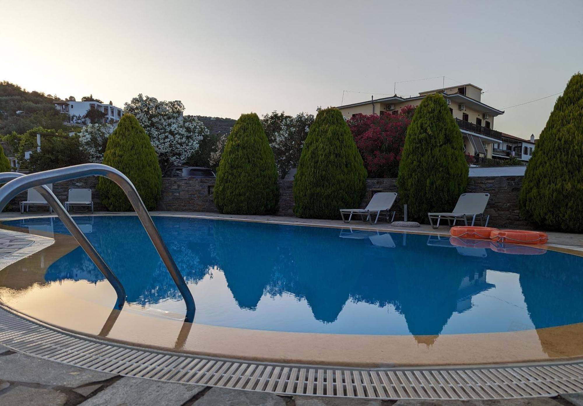 Guesthouse Christos Skopelos Town Exterior photo