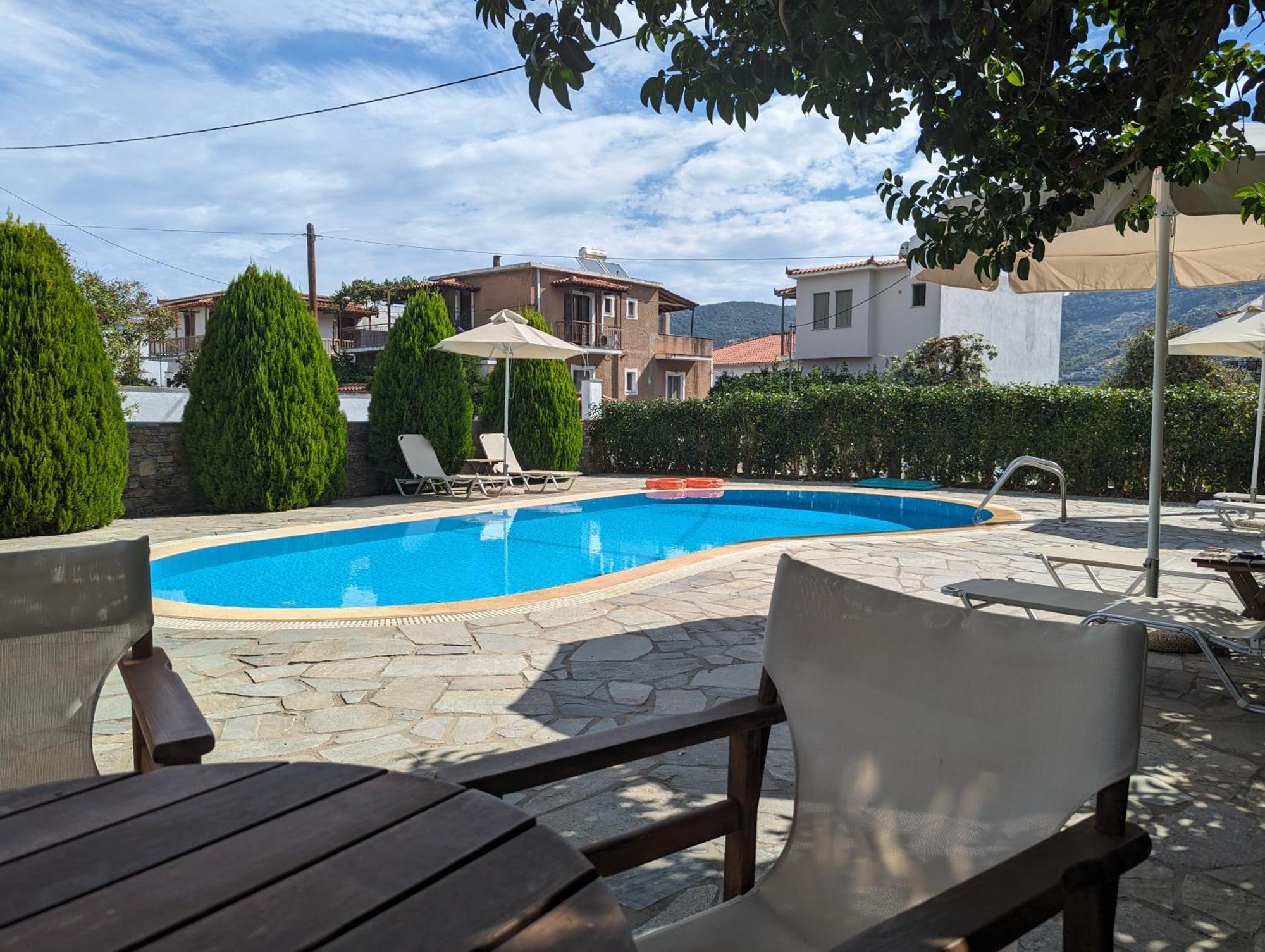 Guesthouse Christos Skopelos Town Exterior photo