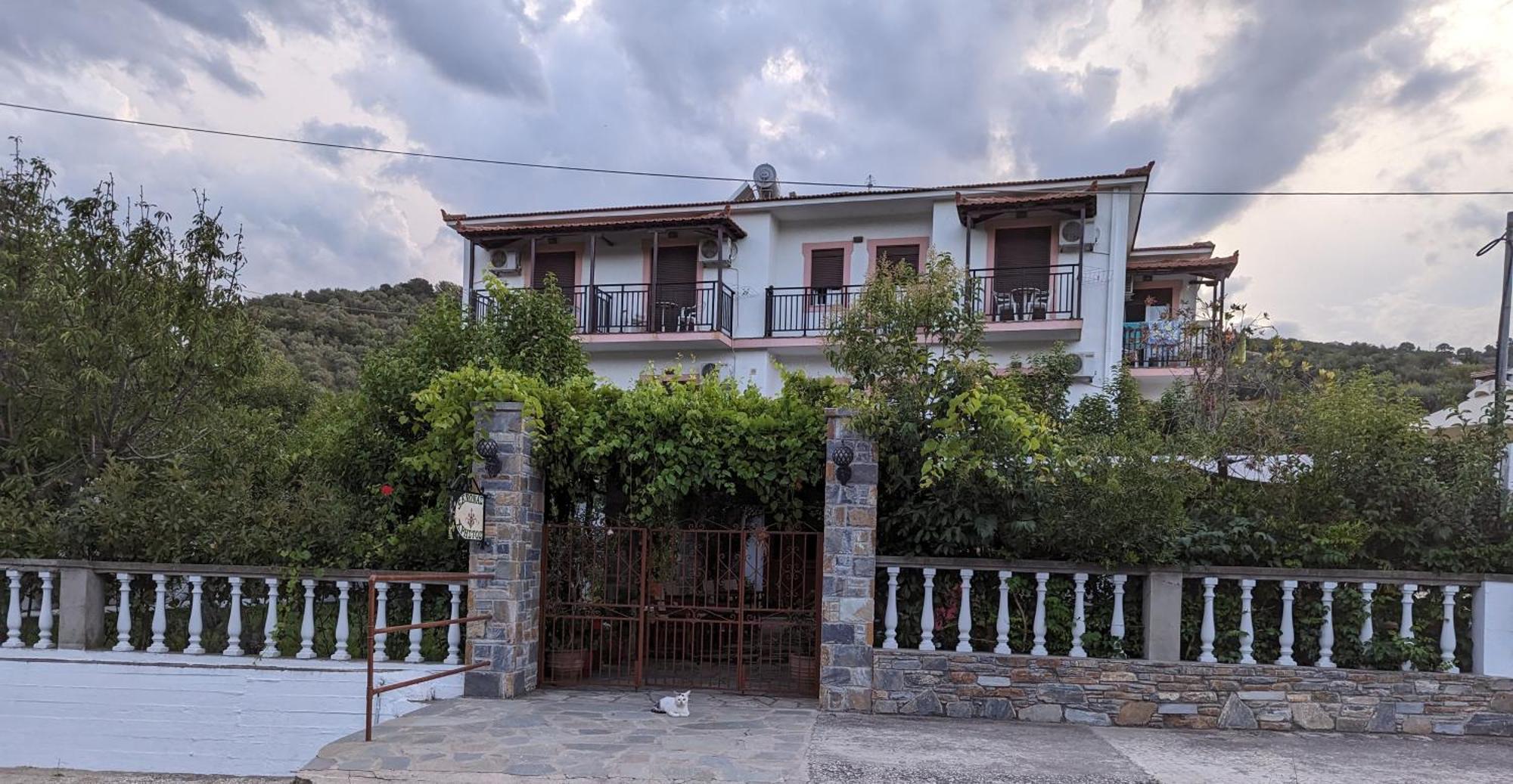 Guesthouse Christos Skopelos Town Exterior photo
