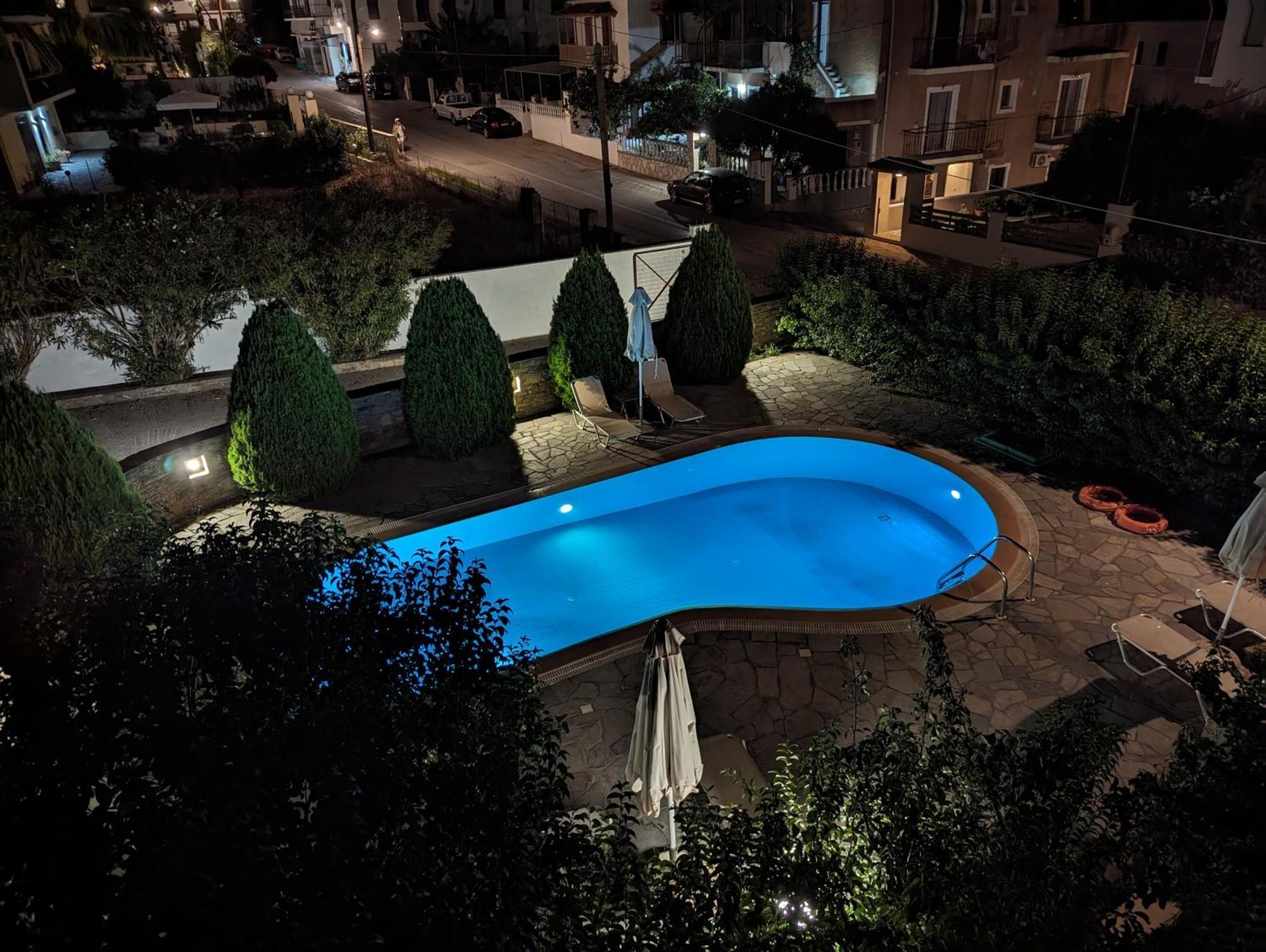 Guesthouse Christos Skopelos Town Exterior photo