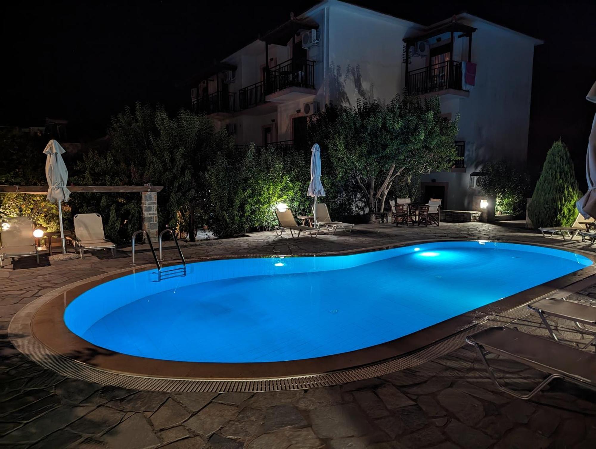 Guesthouse Christos Skopelos Town Exterior photo