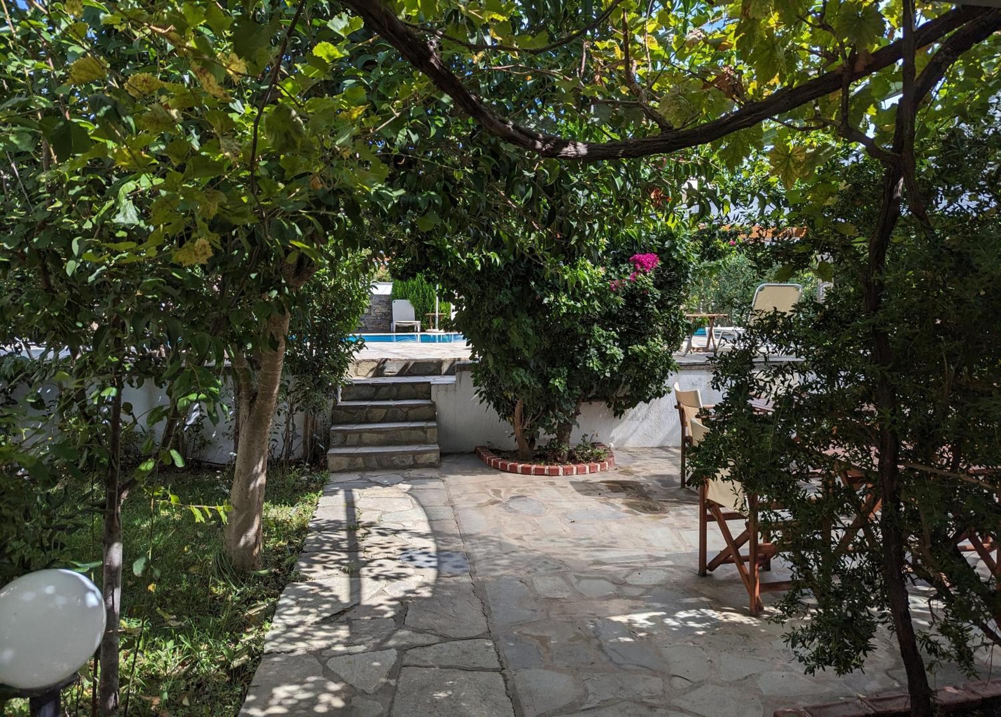 Guesthouse Christos Skopelos Town Exterior photo
