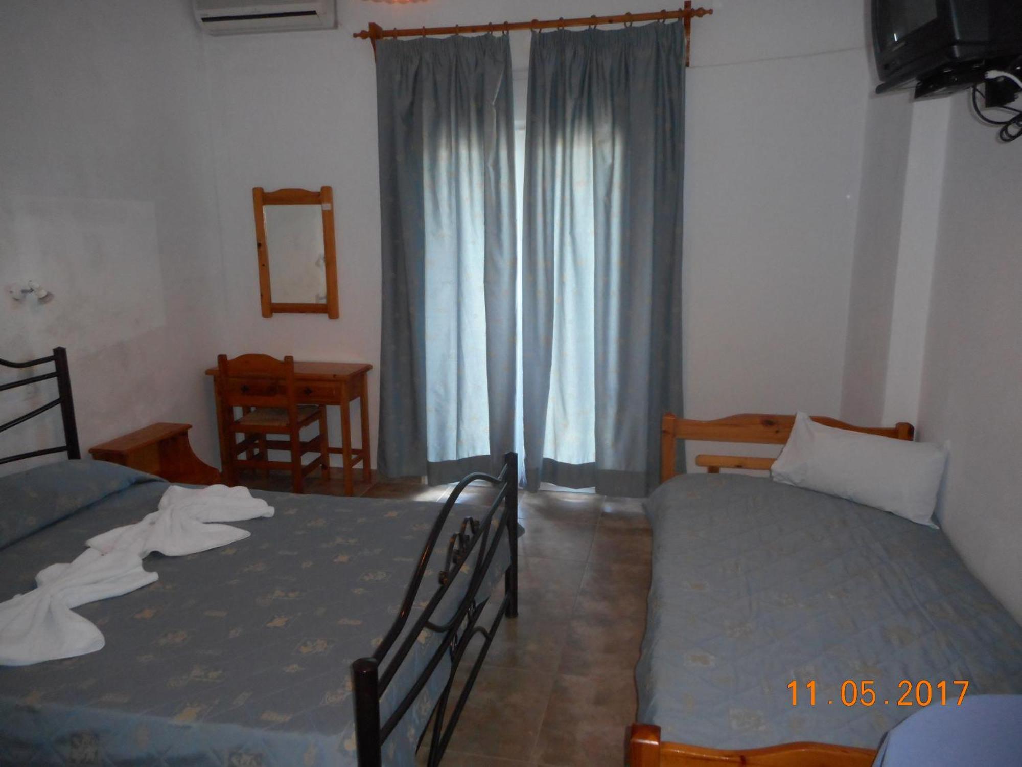 Guesthouse Christos Skopelos Town Exterior photo